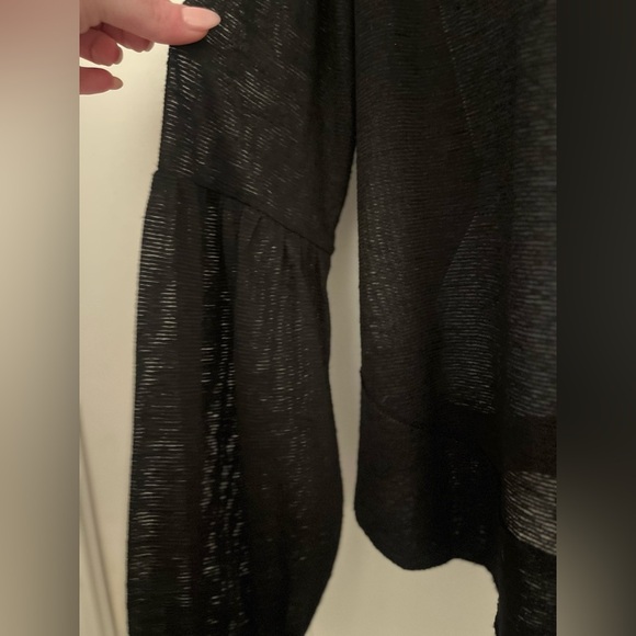 Free people black loose fit layer or layering top w/cutout - Picture 5 of 7